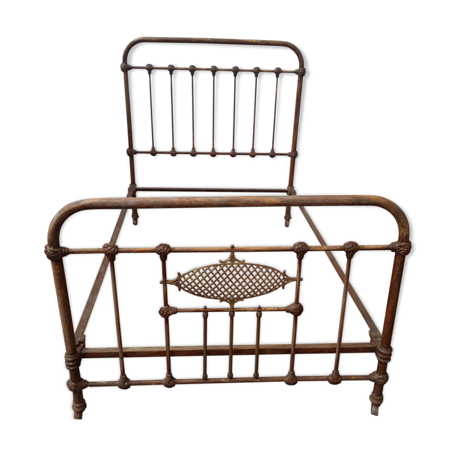 Iron bed garden bench