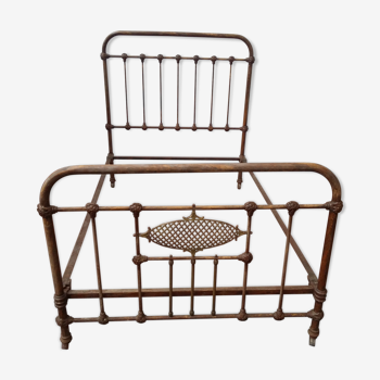 Iron bed garden bench