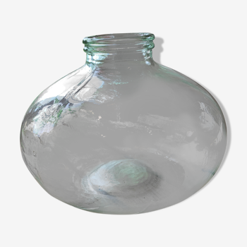 Glass vase