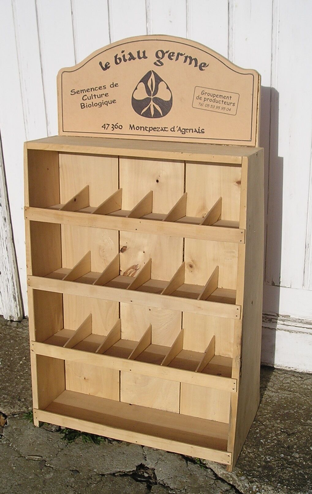 18 compartment wooden store display