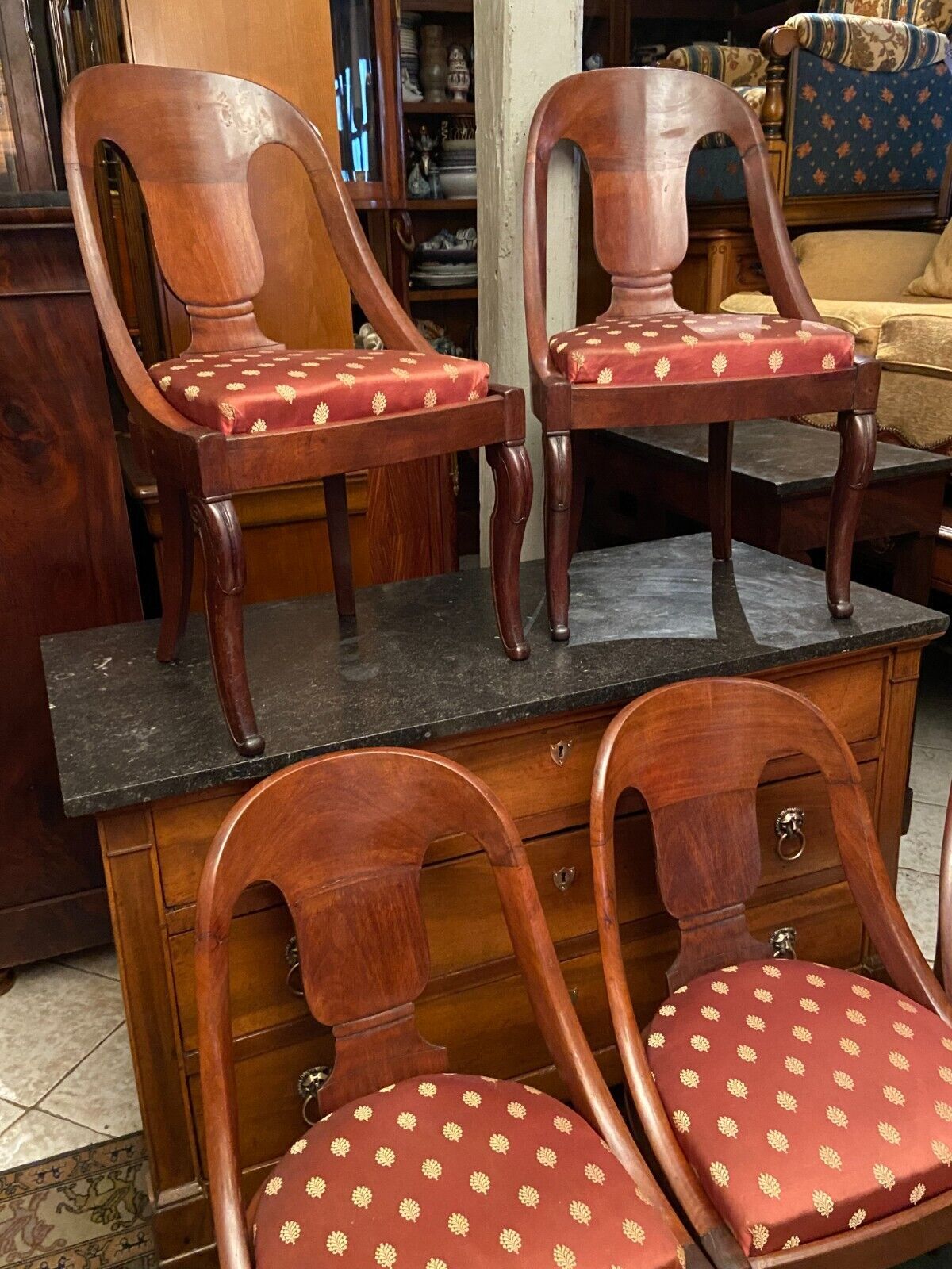 Suite of 6 gondola chairs in solid mahogany period early nineteenth Restoration