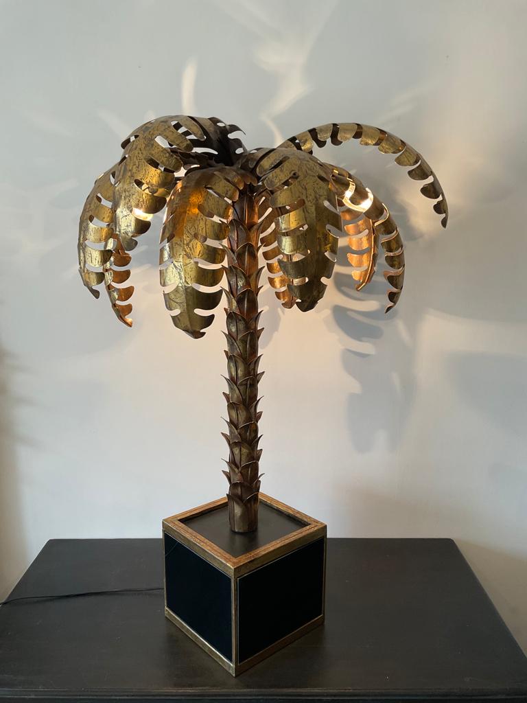Palm lamp