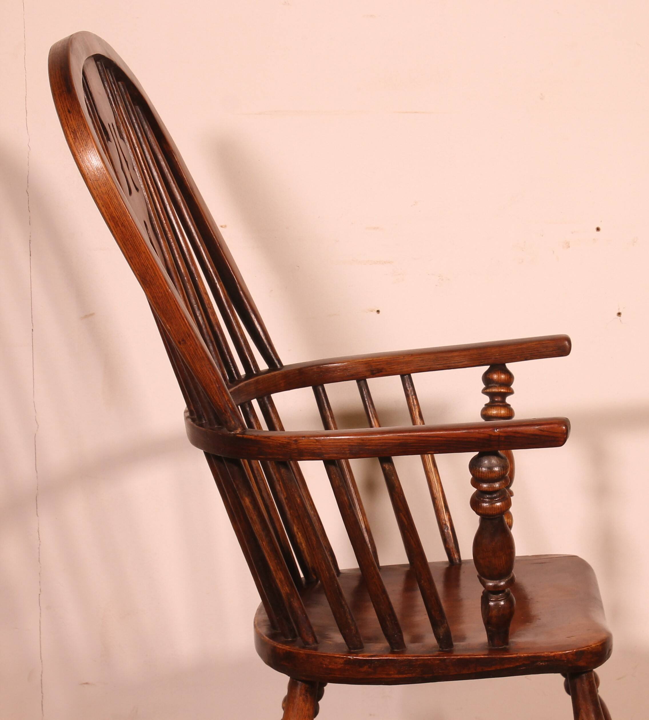 Windsor armchair in ash and elm from the early 19th century