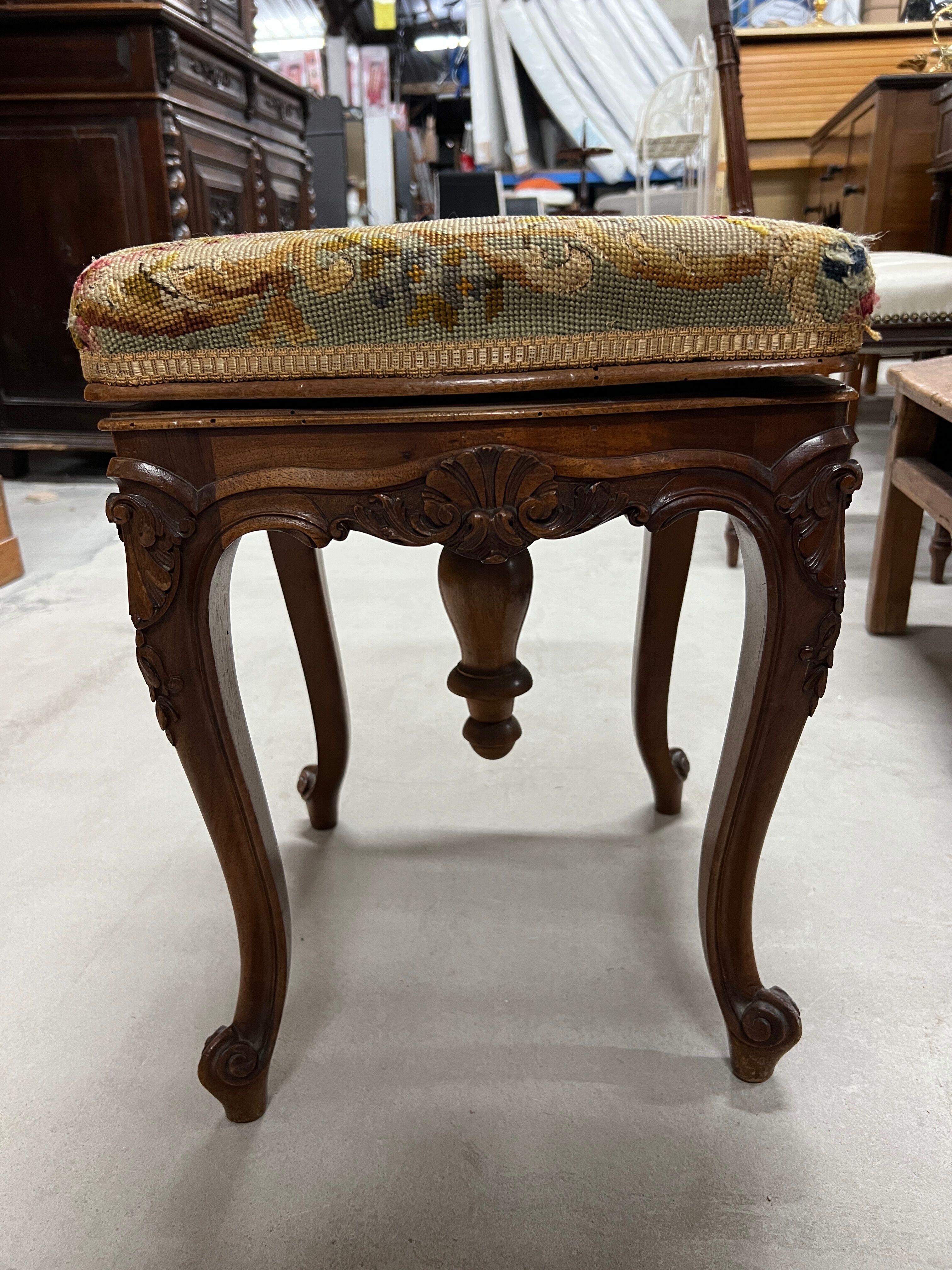 Vintage Louis XV style piano stool