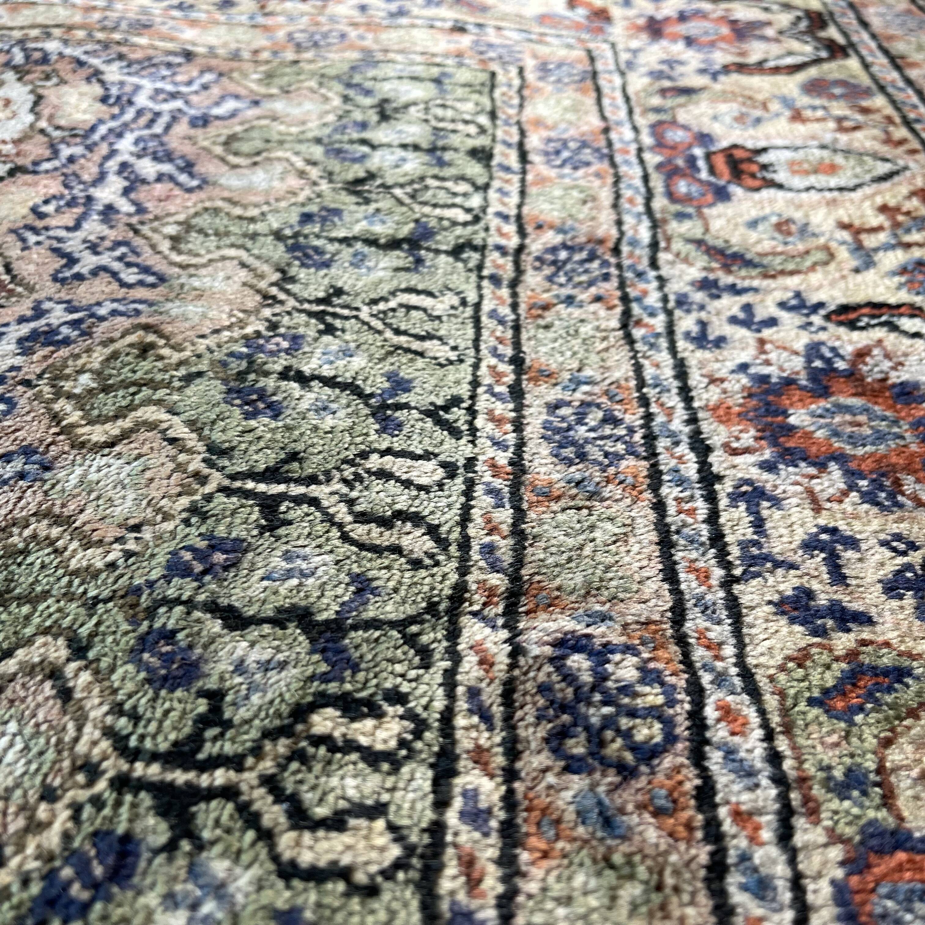 Vintage turkish silk & wool  rug ,feiner handgeknüpfter orientteppich  135x90 cm