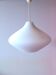 Suspension scandinave oignon en verre opalin 1950