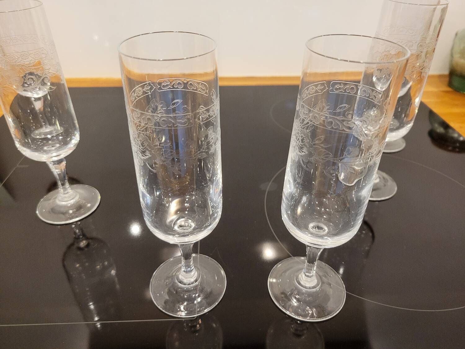 6 engraved crystal champagne flutes (floral) 1920