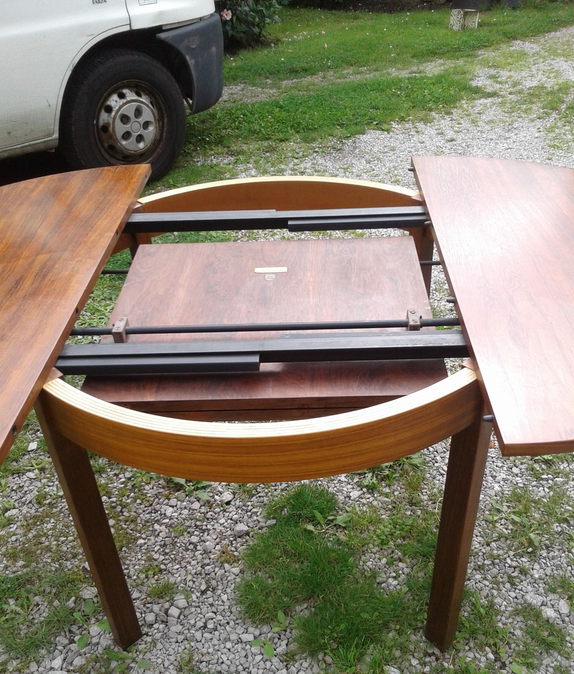 Extendable table rosewood Luigi Bartolini