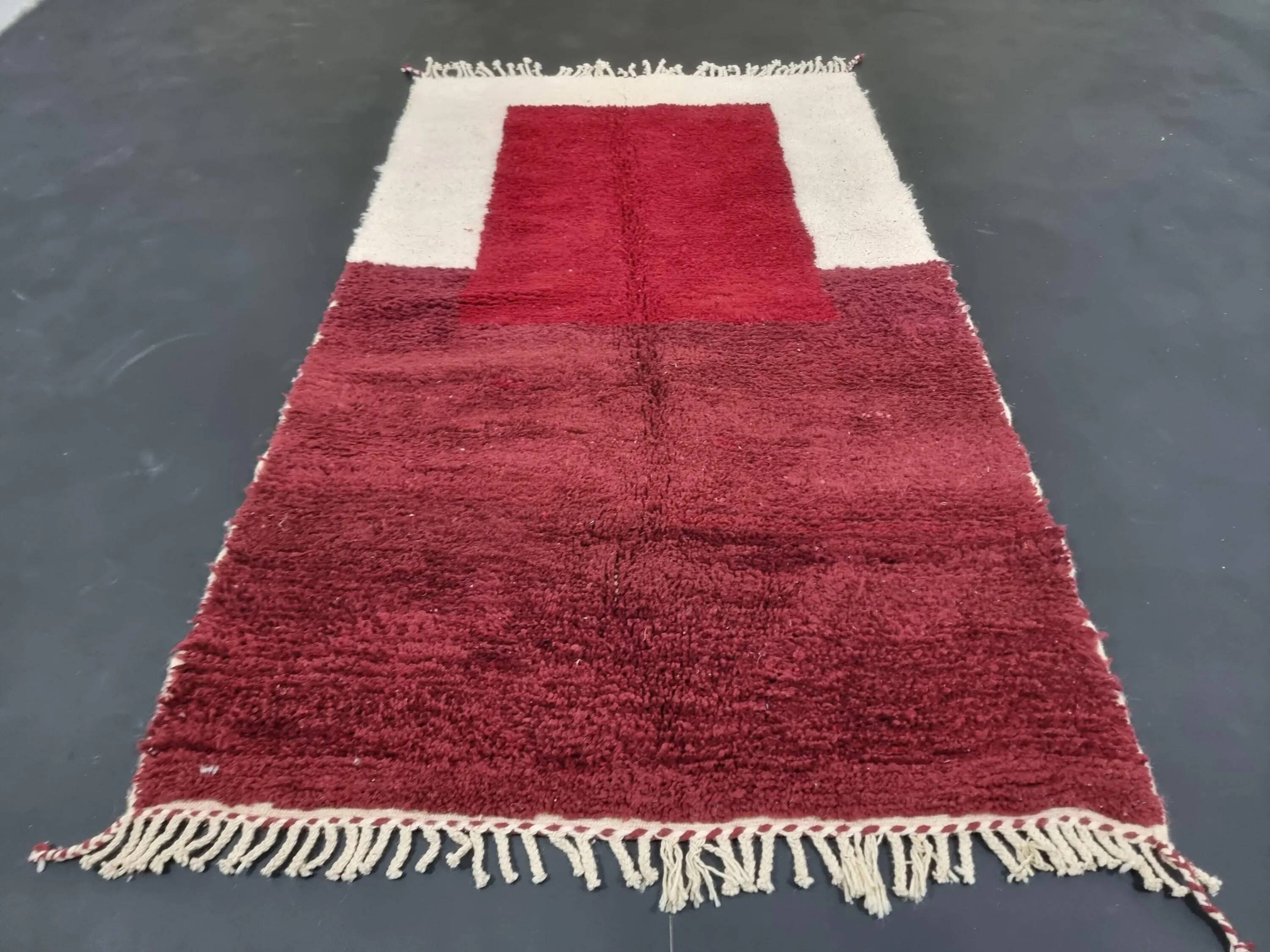 Handmade Moroccan rug in wool 3 x 2 m