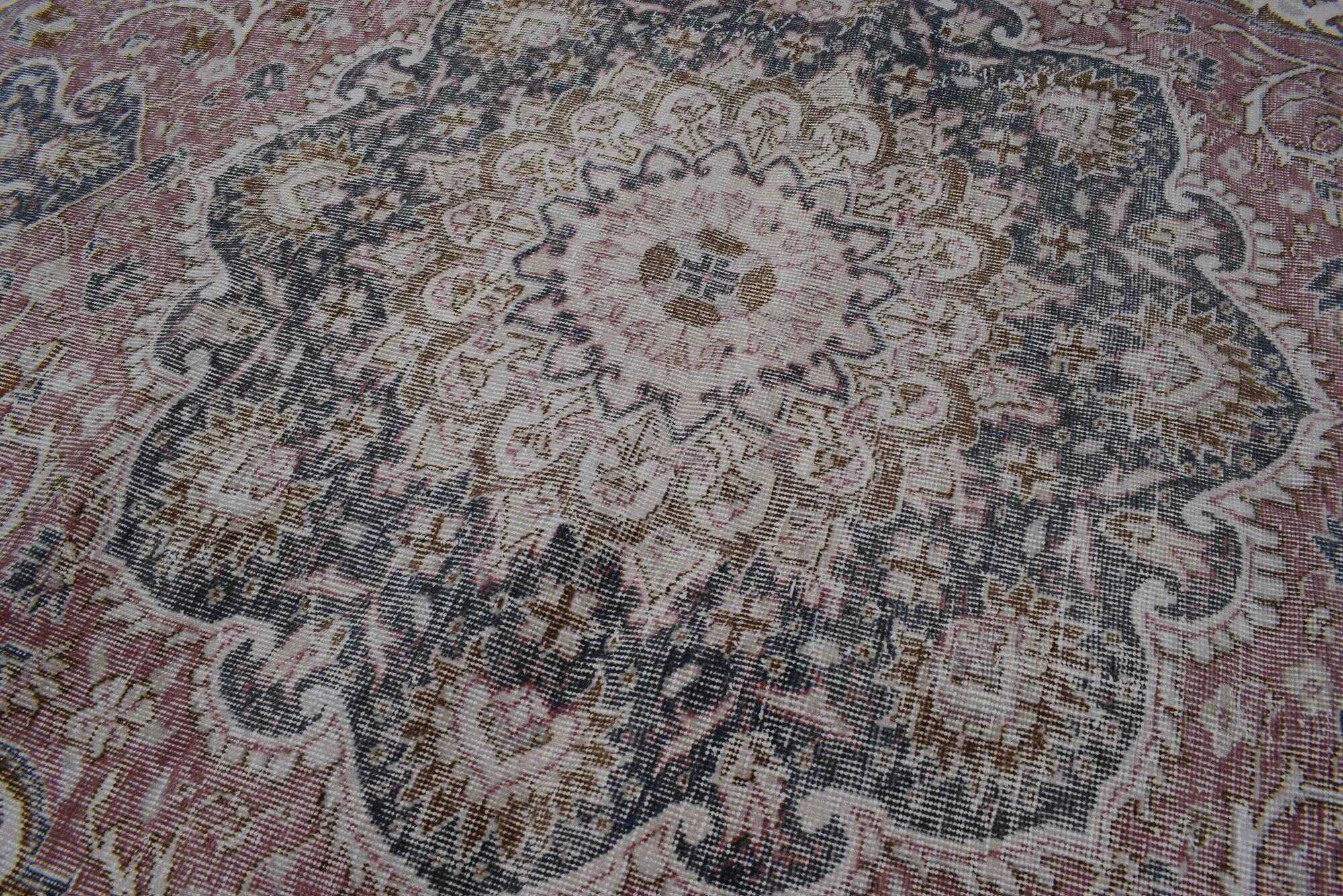 Vintage Turkish Oushak rug 210x320 cm