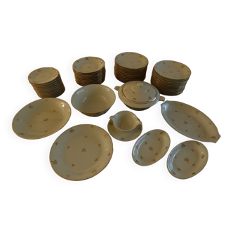 Service 56 pieces of porcelain tableware pattern ears of wheat with a golden border