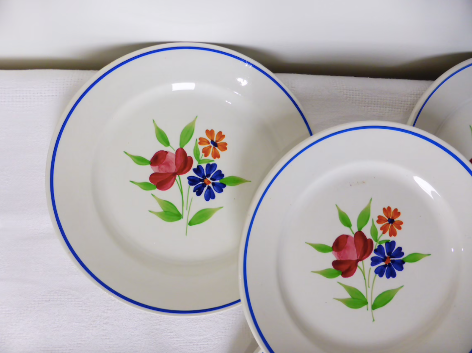 Set of 4 vintage dessert plates from the Badonviller porcelain factory