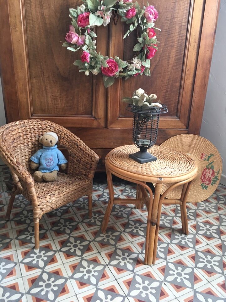 Children's armchair in braided sea rush
