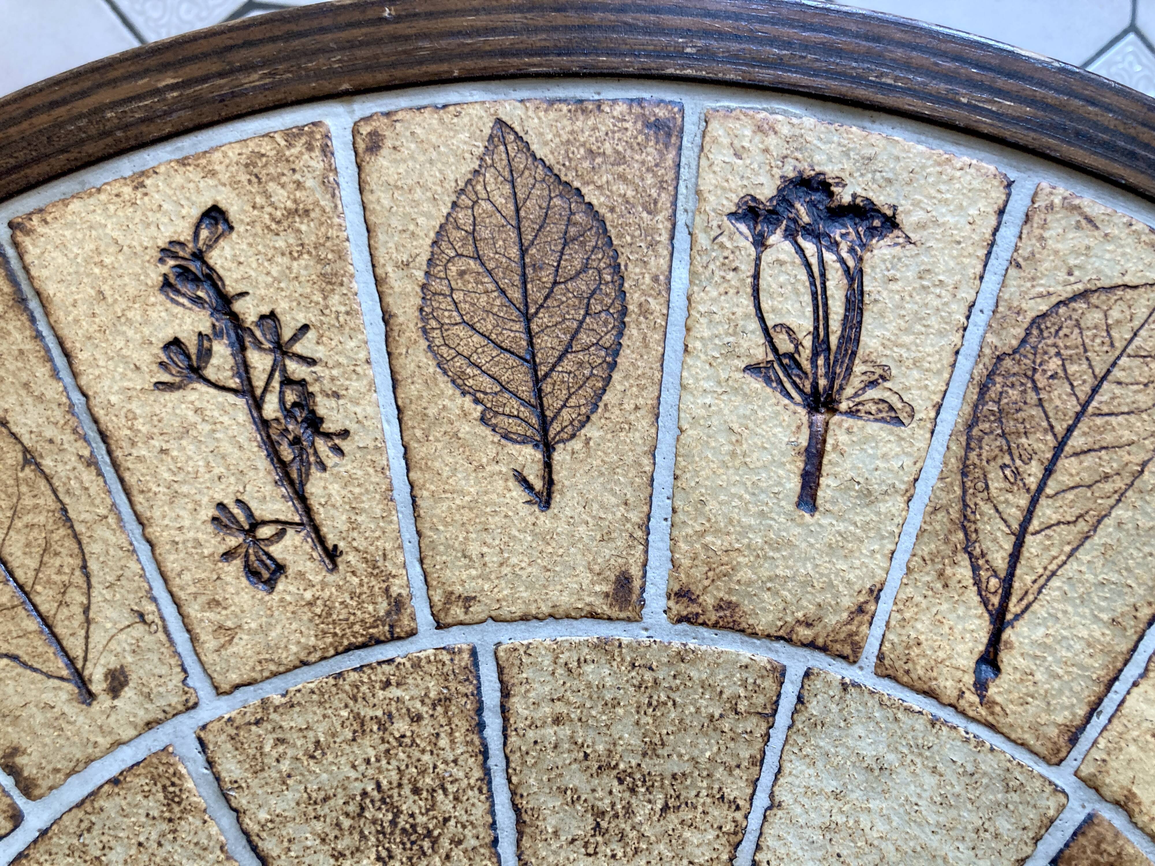 Round herbarium coffee table - Roger Capron