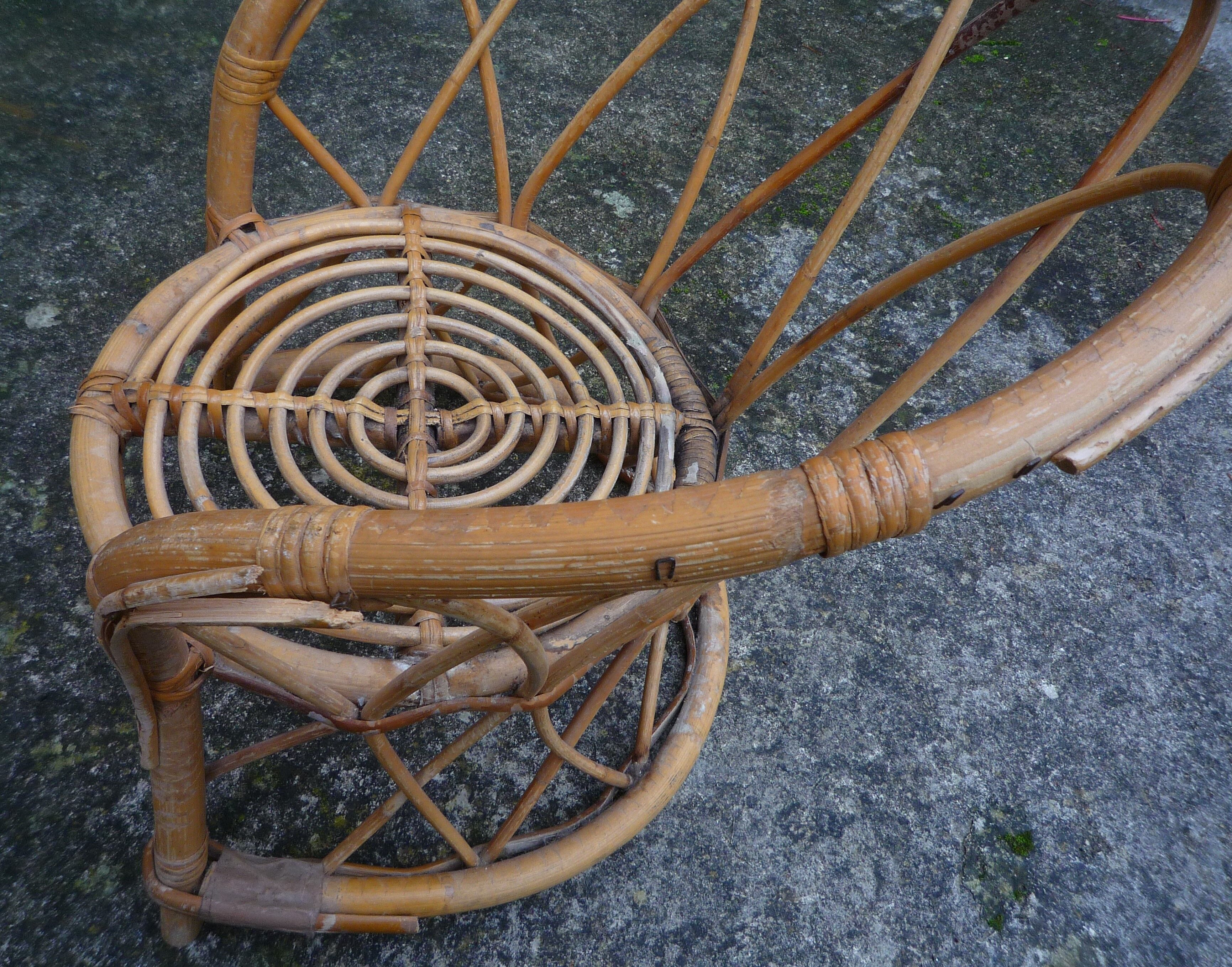 Small round rattan children's chair, vintage 70s