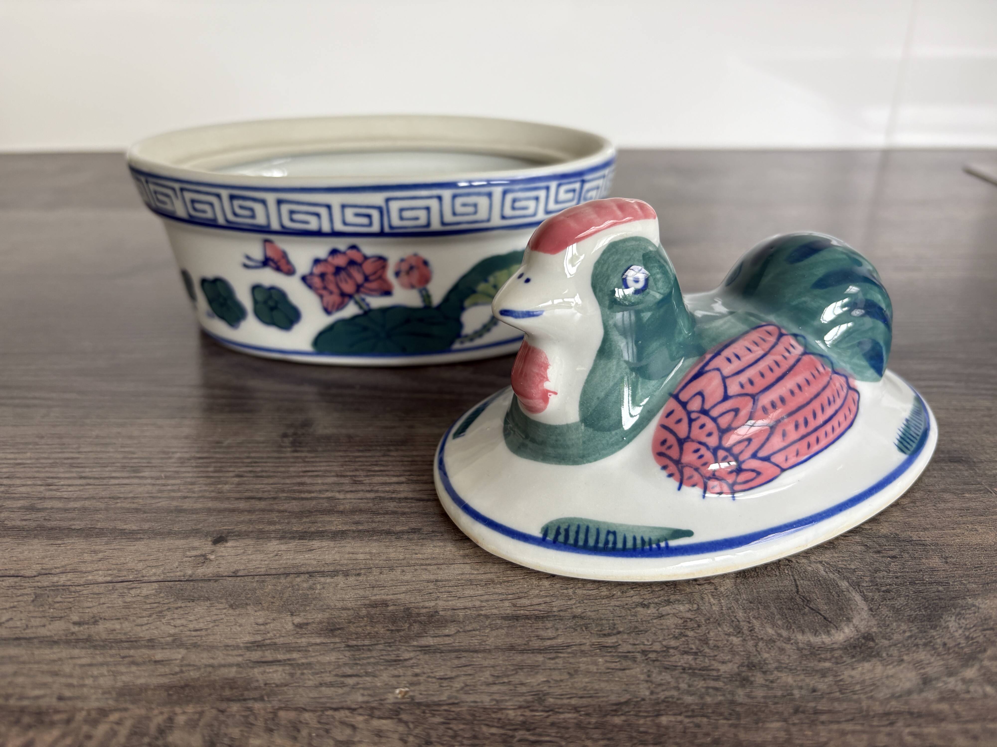 Antique Chinese porcelain terrine