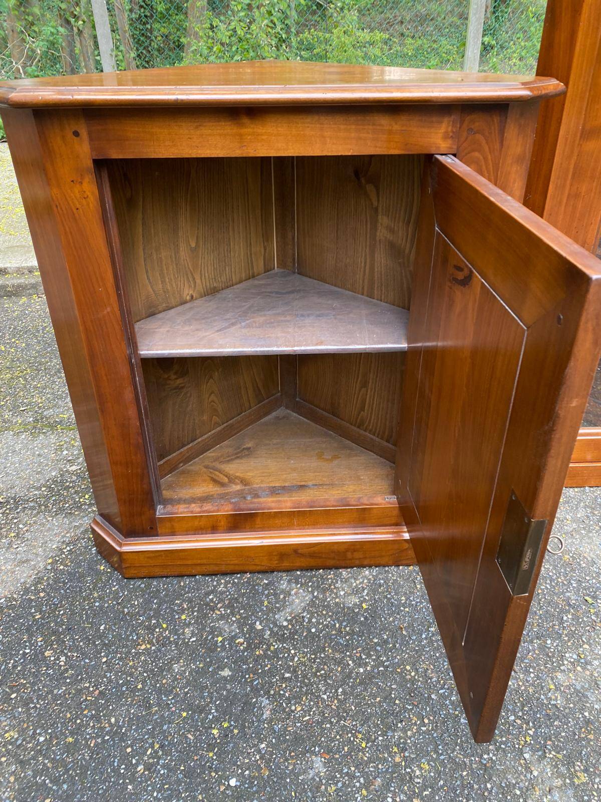 Vitrine d'angle 2 corps encoignure Louis Philippe en bois massif du 19ème