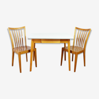 Bel ensemble table et chaises scandinave