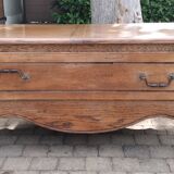 Coffee table, bar.