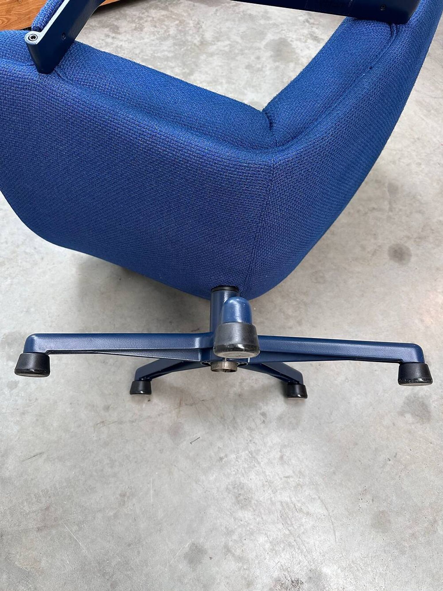 F156 swivel chair with high back, Geoffrey Harcourt, Artifort, Netherlands, 1970s