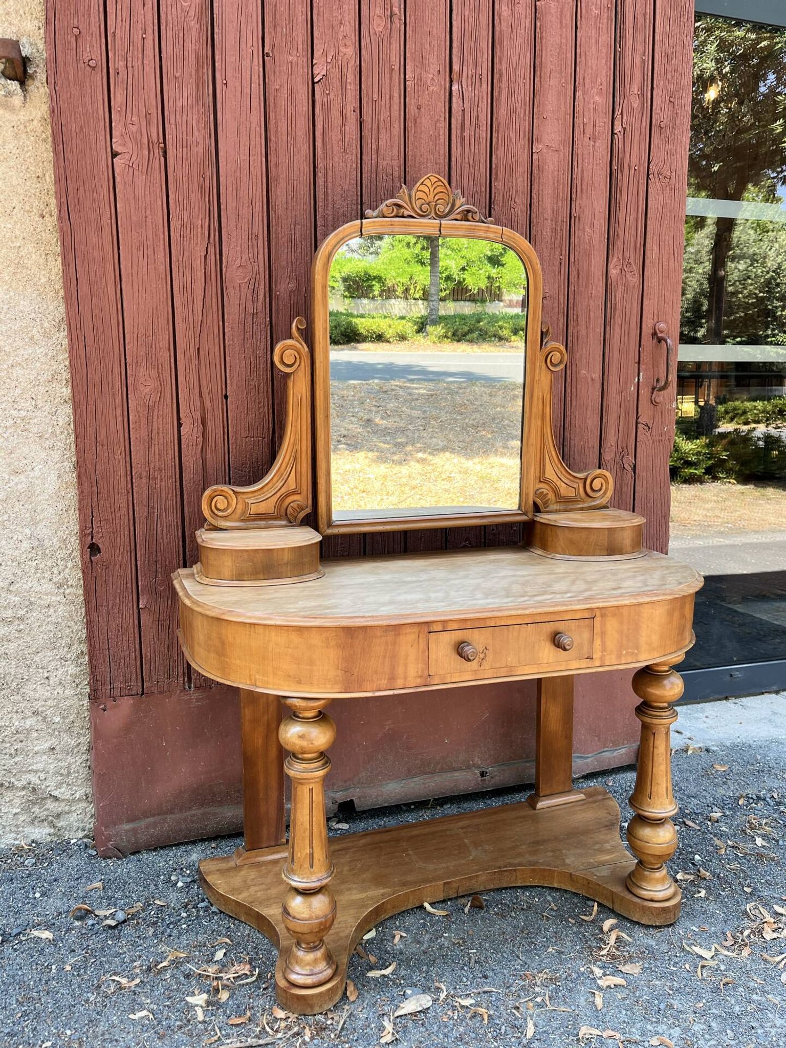 Antique hairdresser