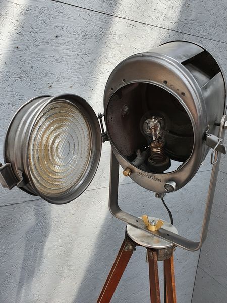 AE Cremer projector on tripod wood