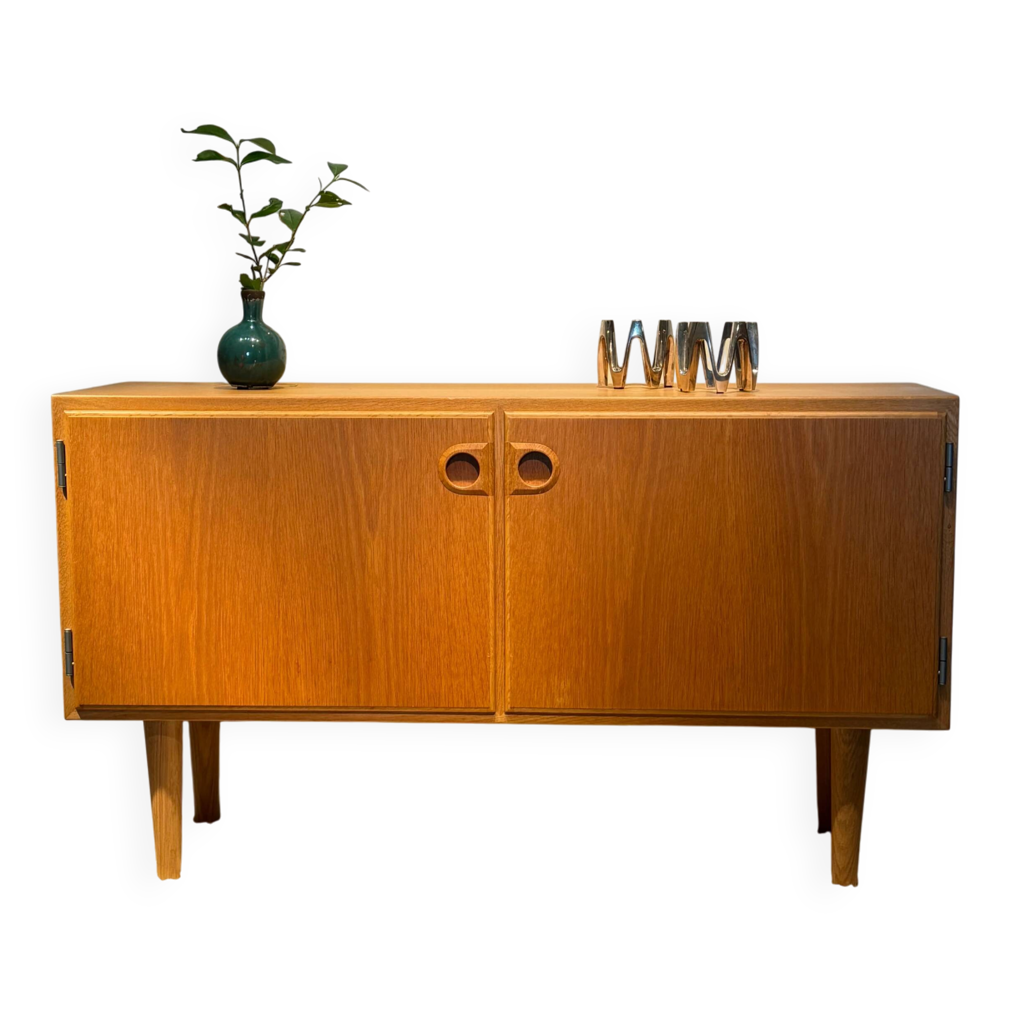 Vintage Scandinavian buffet in golden oak "Thyra"