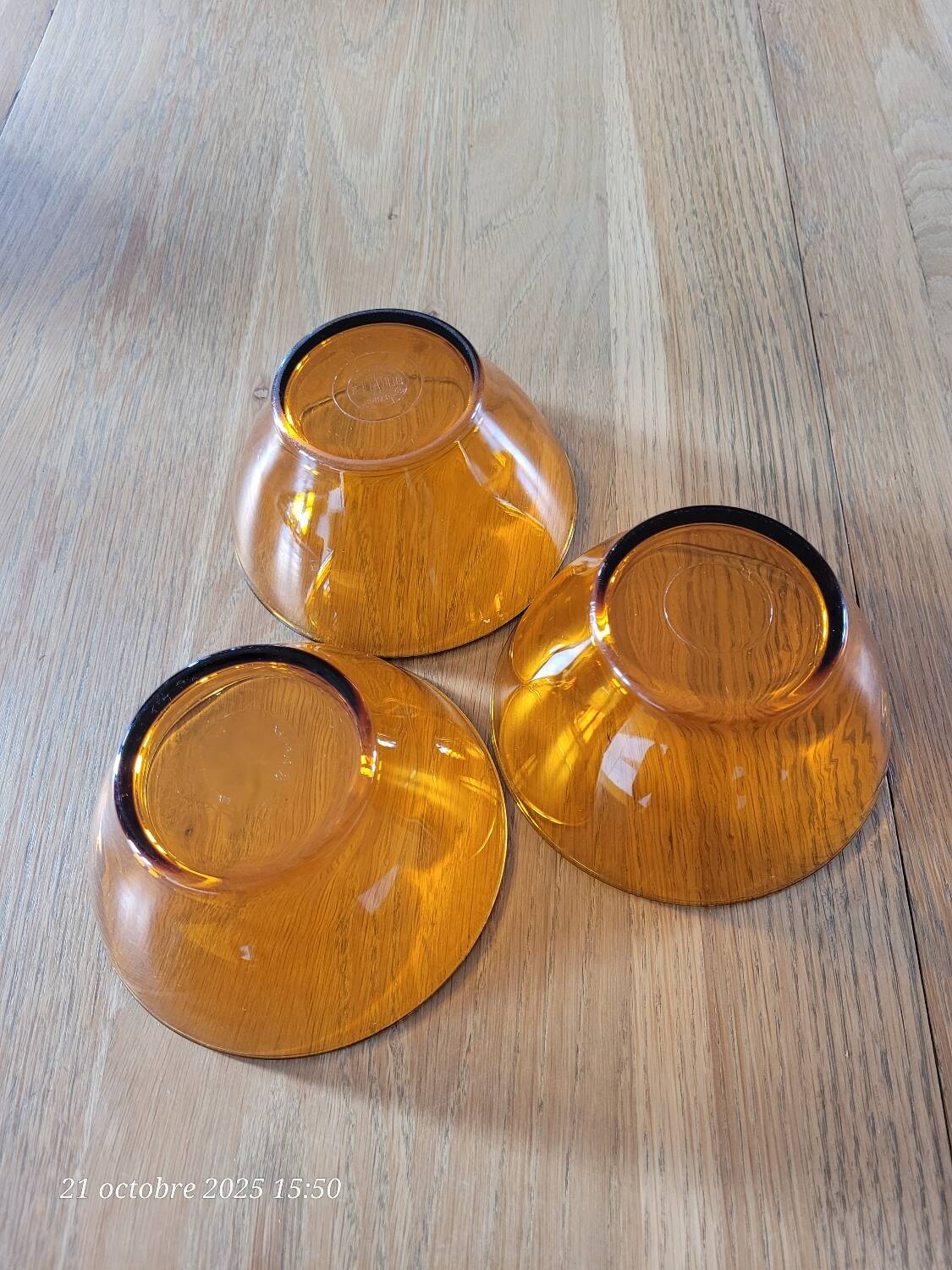 3 bols en verre ambré Duralex