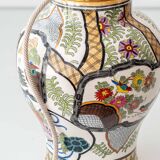 Chinese porcelain table lamp hand-painted by Petrus Regout, circa 1880, new lampshade.
