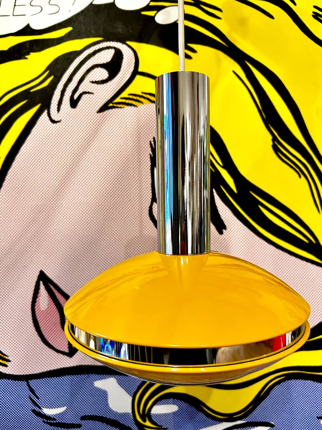 Suspension Space Age yellow & chrome 1970