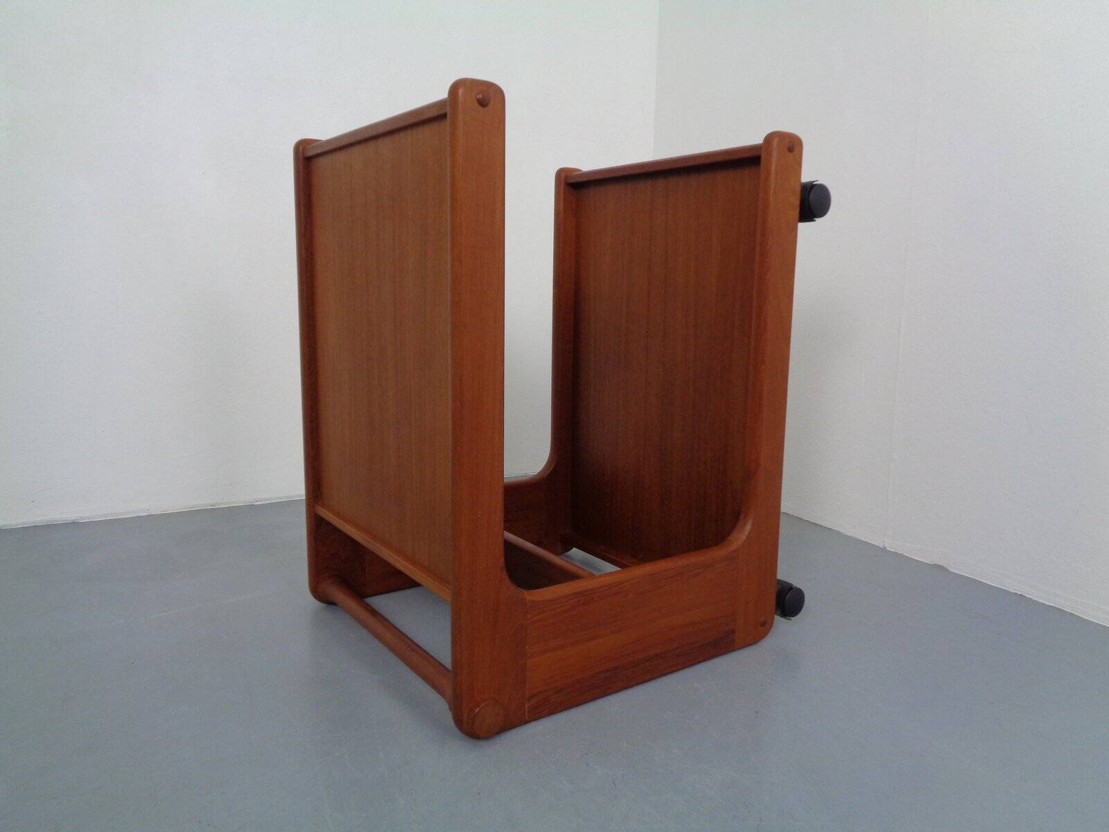 Large Rollable Teak Bar Cart, 1960s