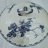 Sarreguemines "Carmen" model soup tureen