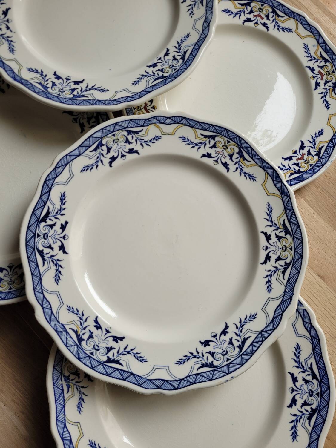 Set of 6 Villeray de Luneville dessert plates