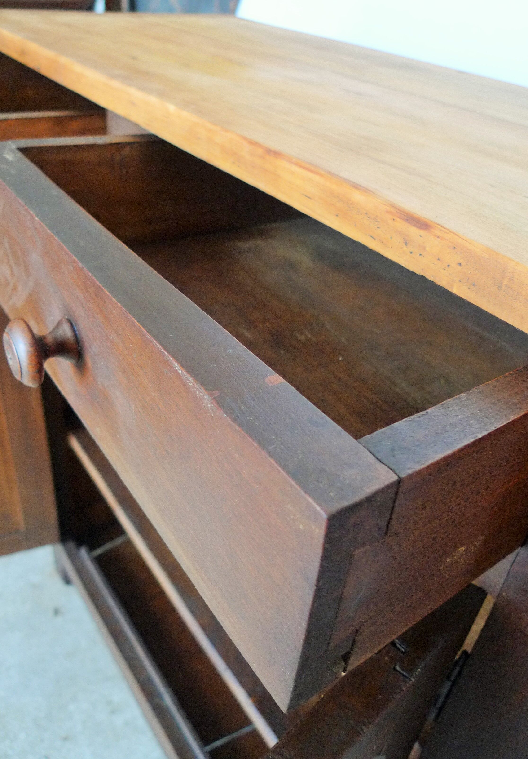 Parisian kitchen buffet