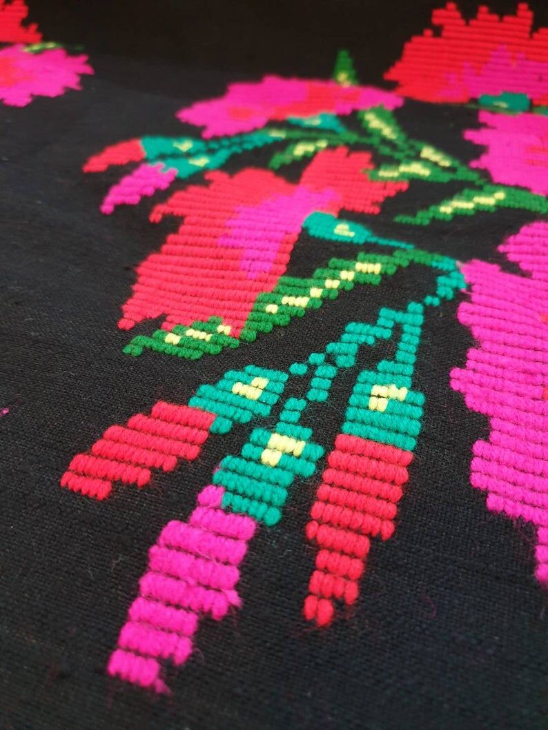 Vintage floral sofa cover, bedspread made by hand 200x150cm in Romania