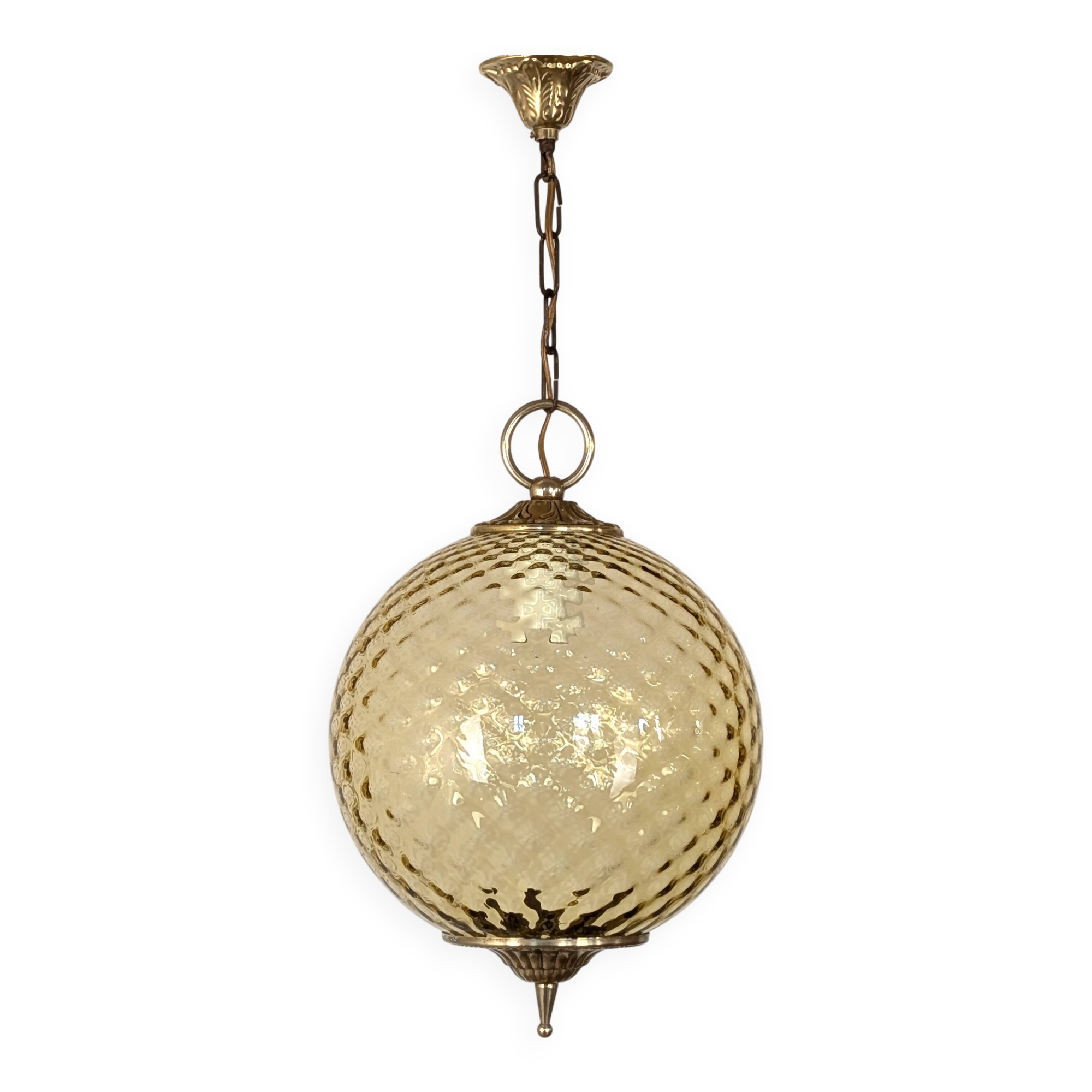 Amber glass pendant light