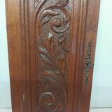 Paire d'anciens panneaux de porte en bois chêne sculpté