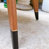 Coffee table compass foot