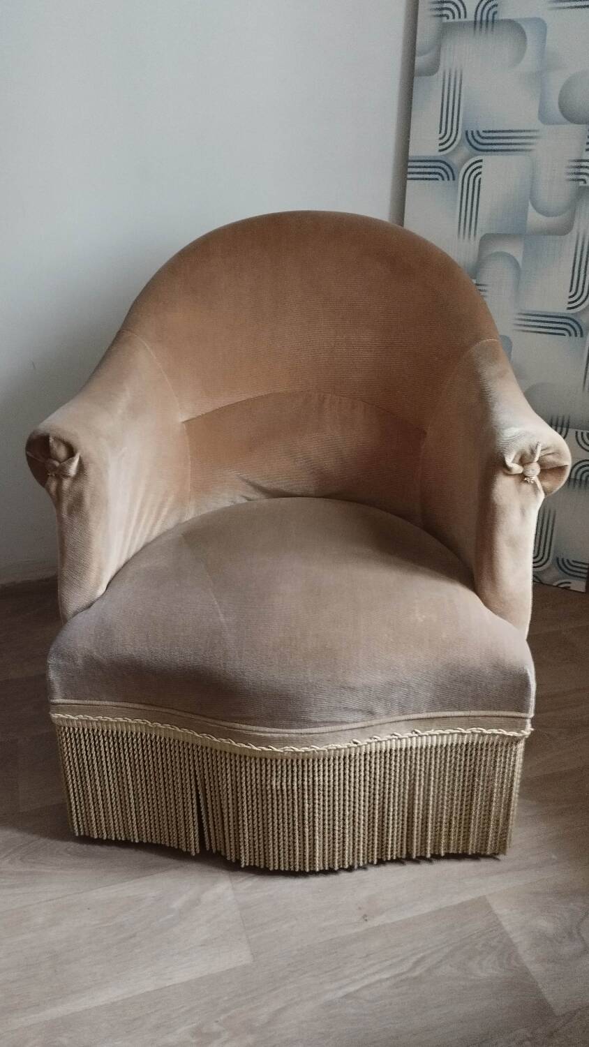 Beige velvet toad armchair