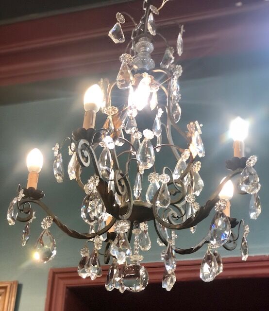 6-light stamp chandelier
