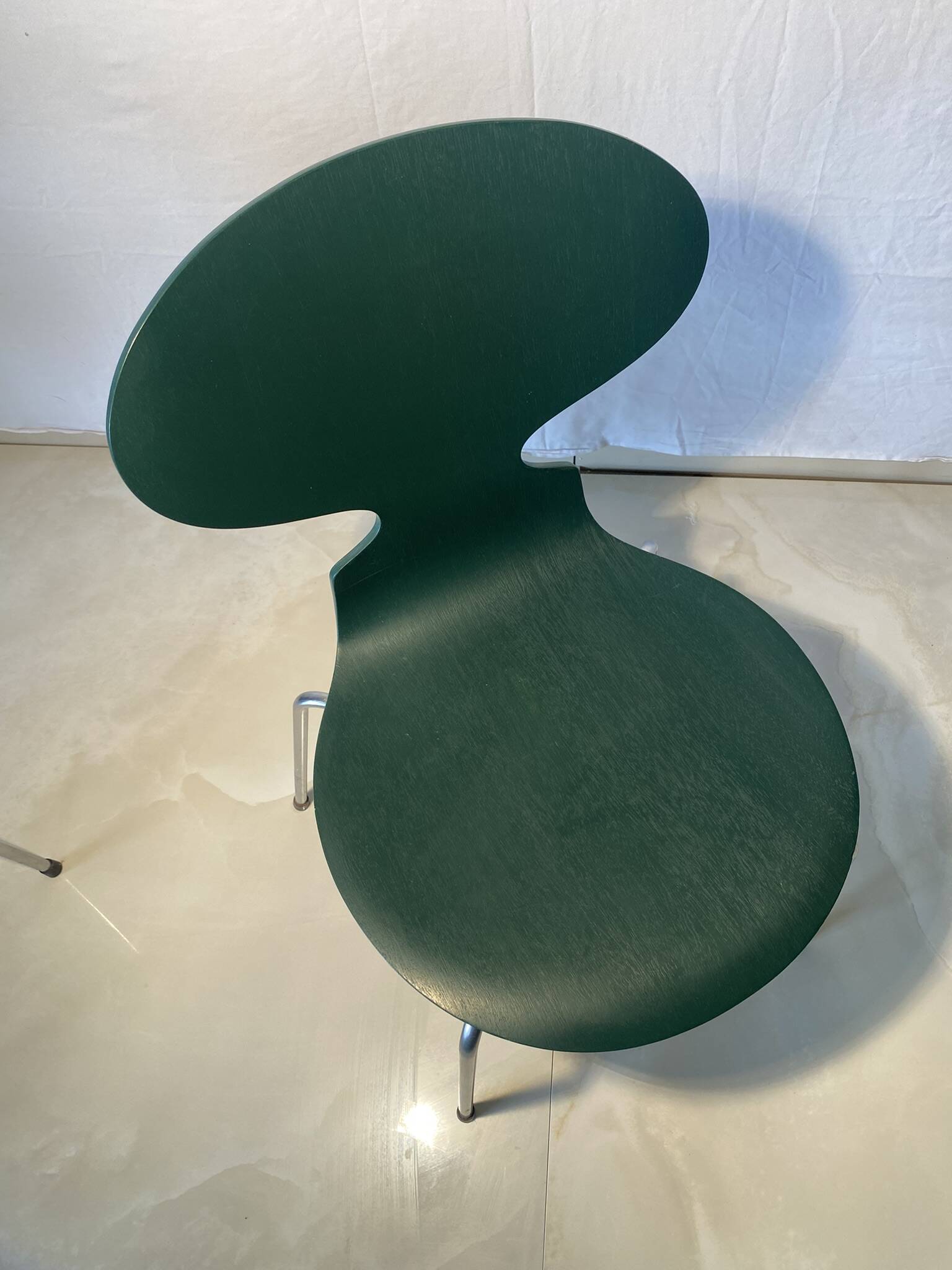 Set of 6 “Ant” chairs in dark green – Arne Jacobsen for Fritz Hansen