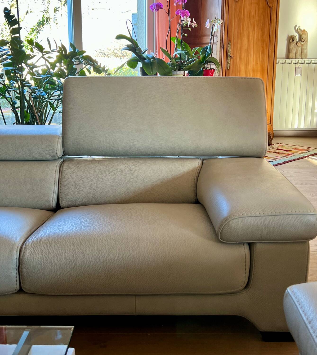 "Sillage" leather canapé/Rochebobois