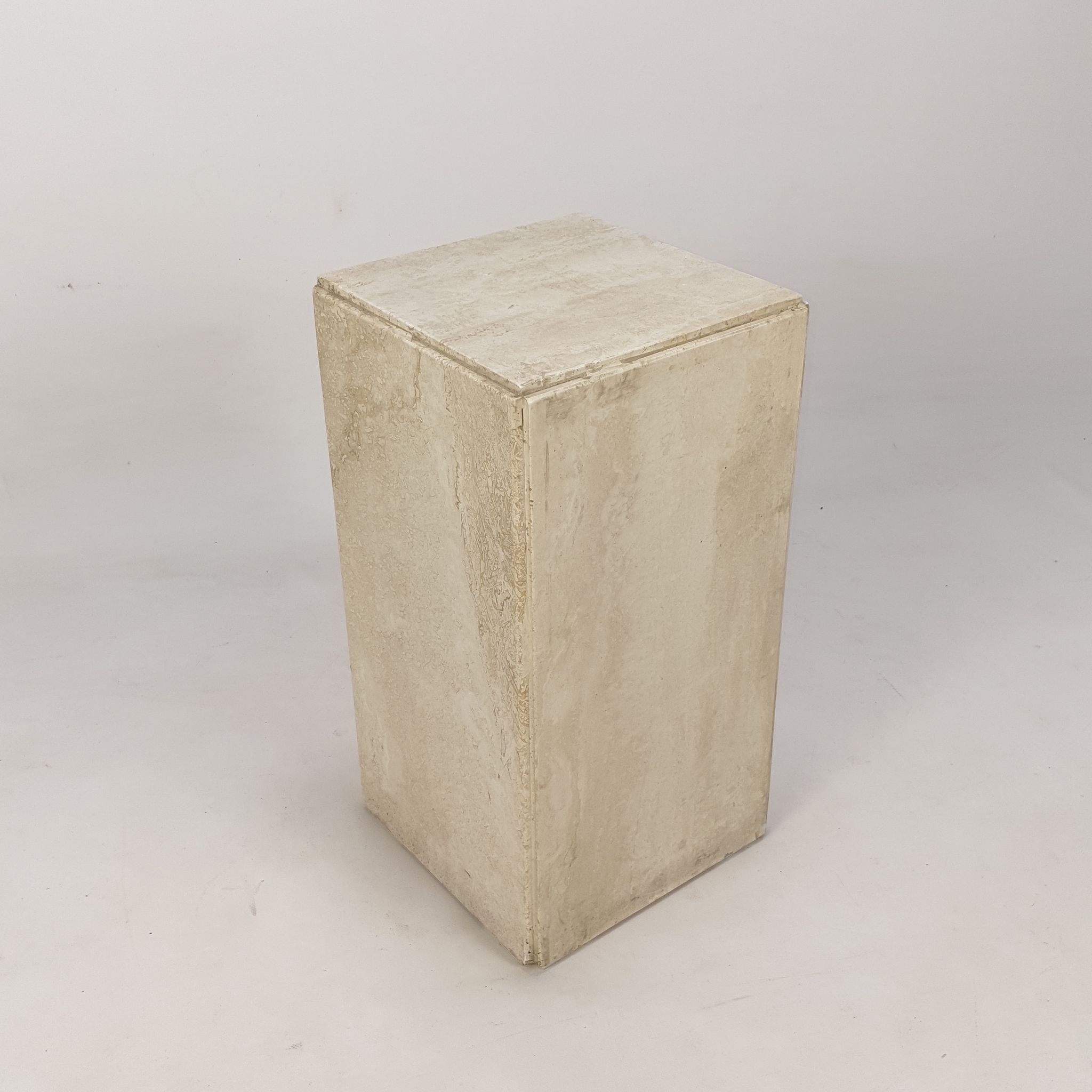 Italian travertine side table or pedestal, 1980's