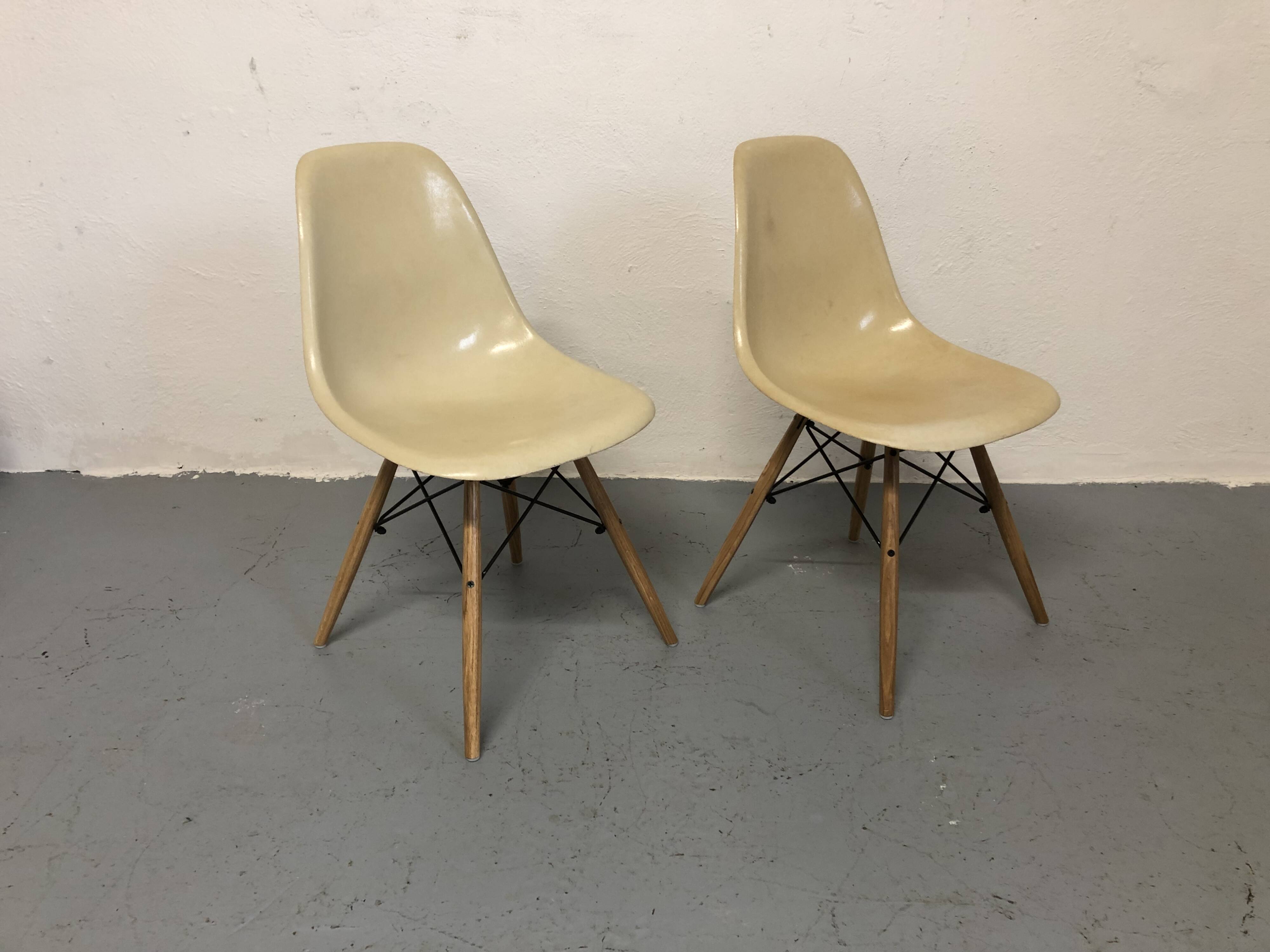 set of two DSW chairs Herman Miller