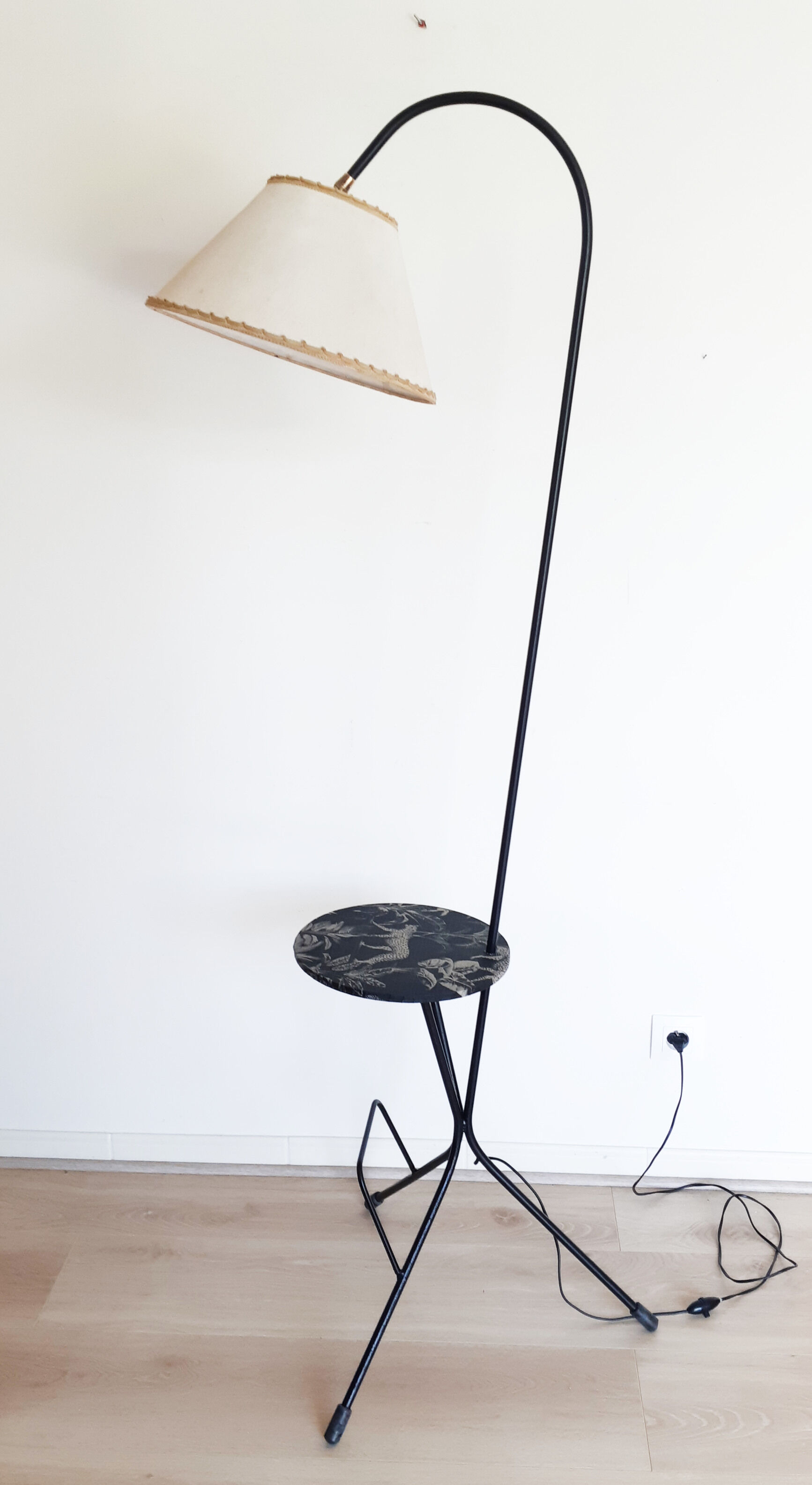 Tripod shelf lamp vintage 50s