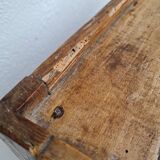 Table de chevet ancienne en bois, poignées latérales ajourées, fin XIXe