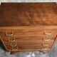 Commode vintage en bois massif – années 50 – pieds compas