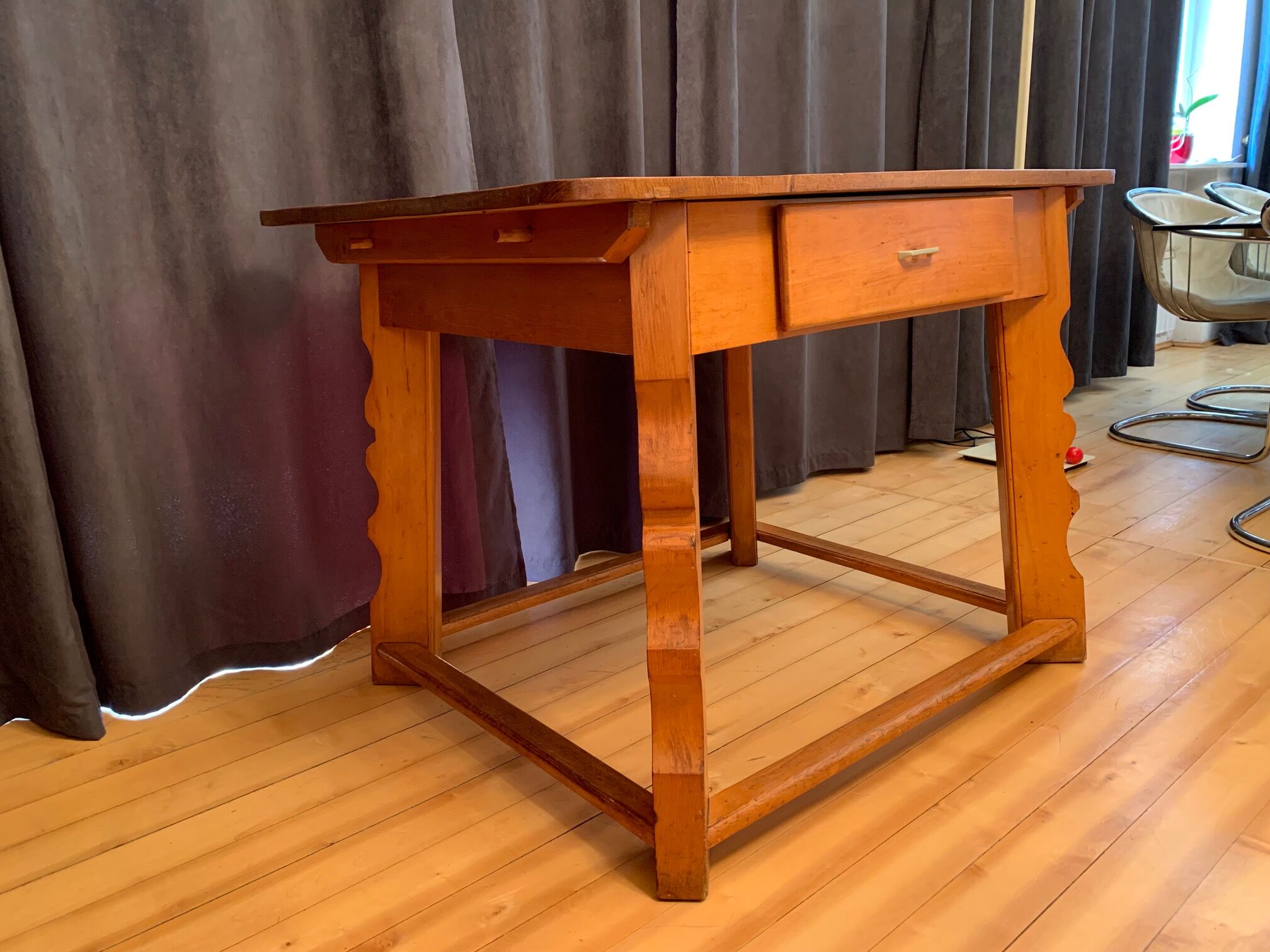 Table tyrolienne Autriche années 1930