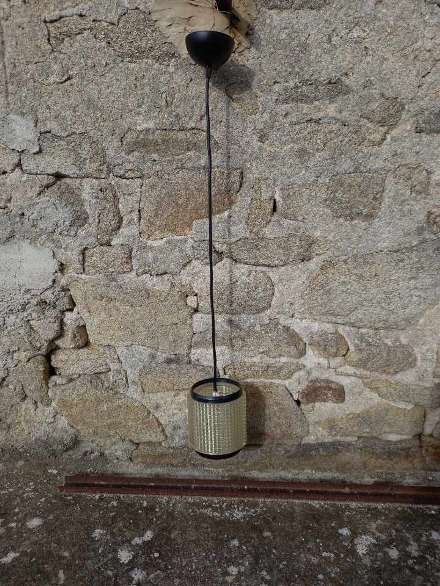 Suspension cylindrique années 70