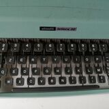 Portable typewriter Olivetti lettera 32